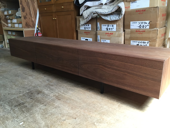 テレビボード　シンプル