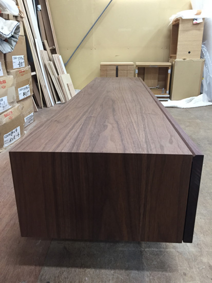 テレビボード　ウォールナット　木目