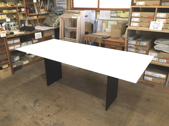 ダイニングテーブル　ホワイト