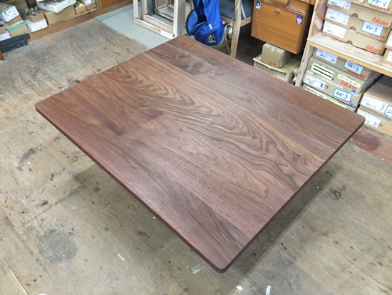 特注テーブル　角丸い