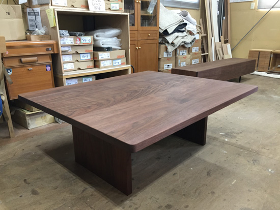 テーブル　ウォールナット無垢