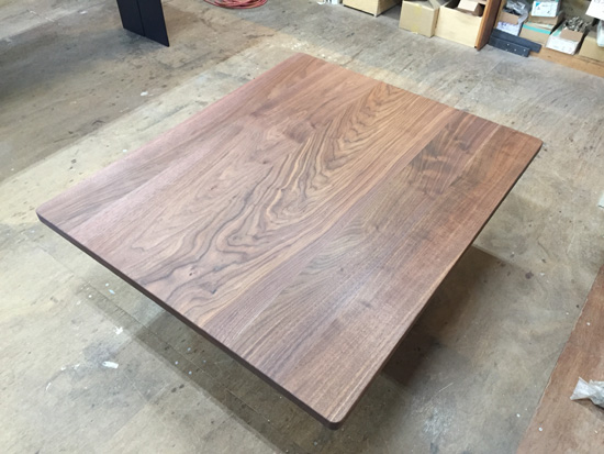 テーブル　ウォールナット