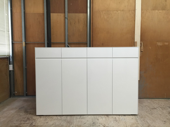 キャビネット　ホワイト