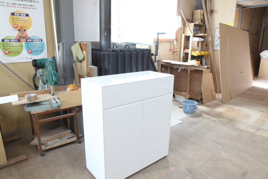 キャビネット　白