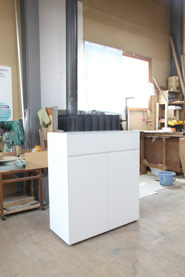 キャビネット　シンプル