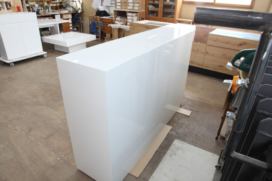 キャビネット　シンプルモダン