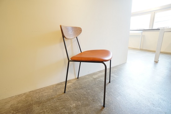 アームレスチェアー　ナラ無垢