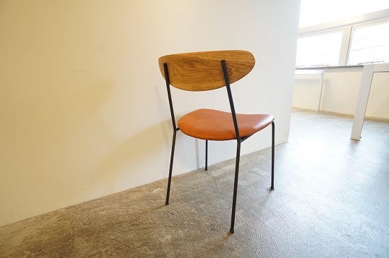 アームレスチェアー　ナラ無垢