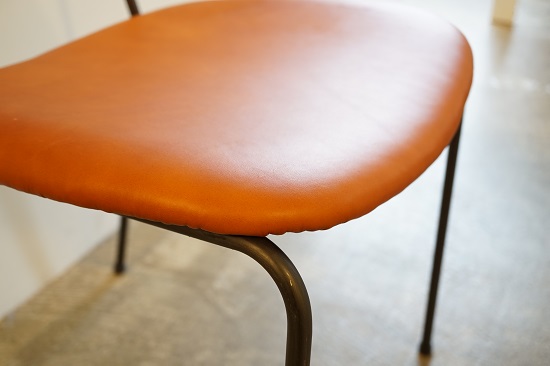 アームレスチェアー　ナラ無垢