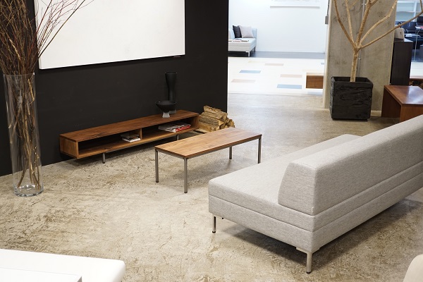 ﾘﾋﾞﾝｸﾞﾃｰﾌﾞﾙ